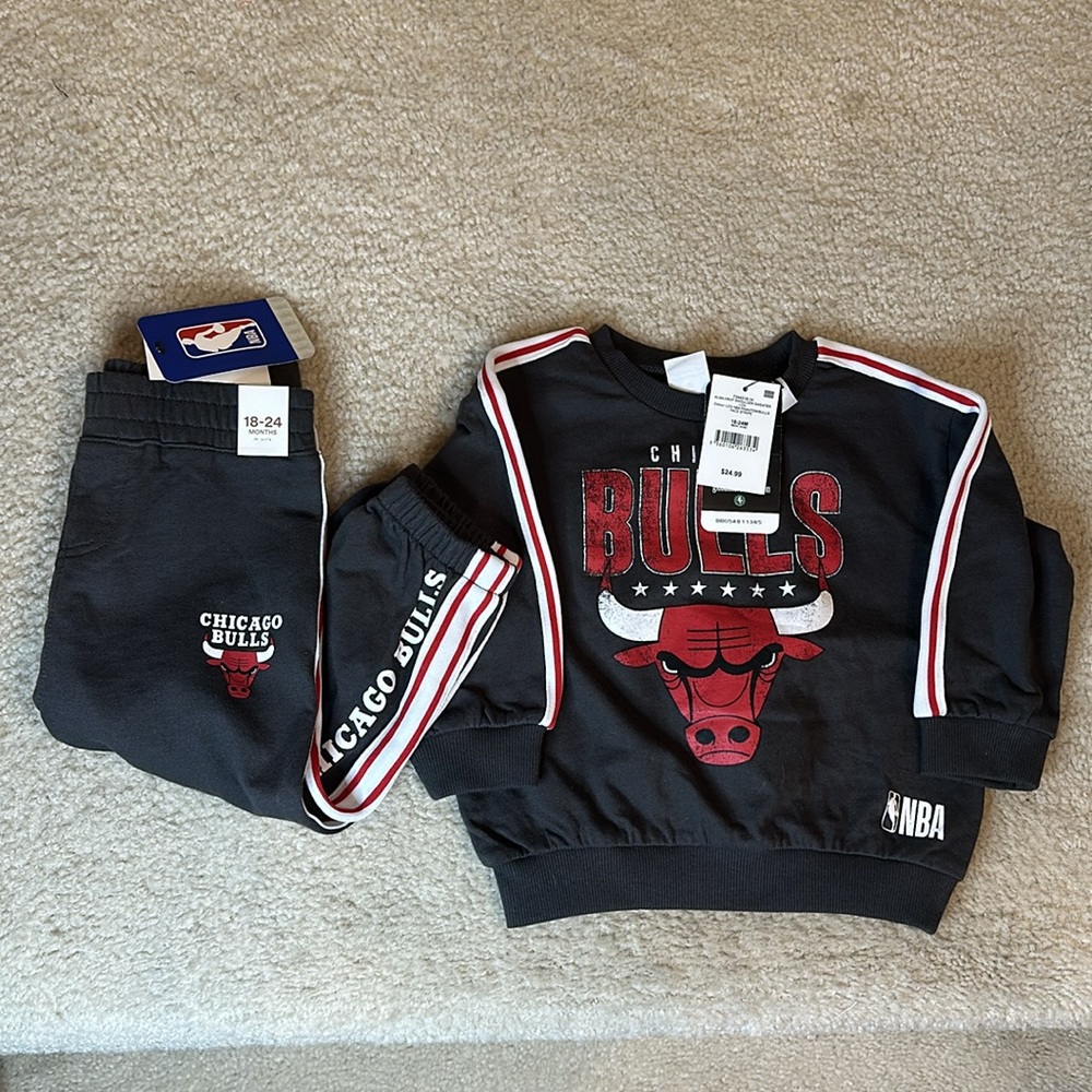NBA Chicago Bulls Alma Drop Shoulder Sweatshirt and Jogger
